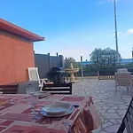 شقة Face A La *